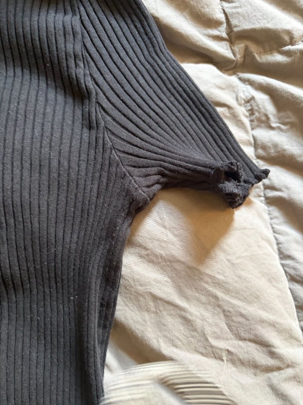 Goldie Ribbed Lettuce Edge Short Sleeve Top Black XL - Picture 4 of 6